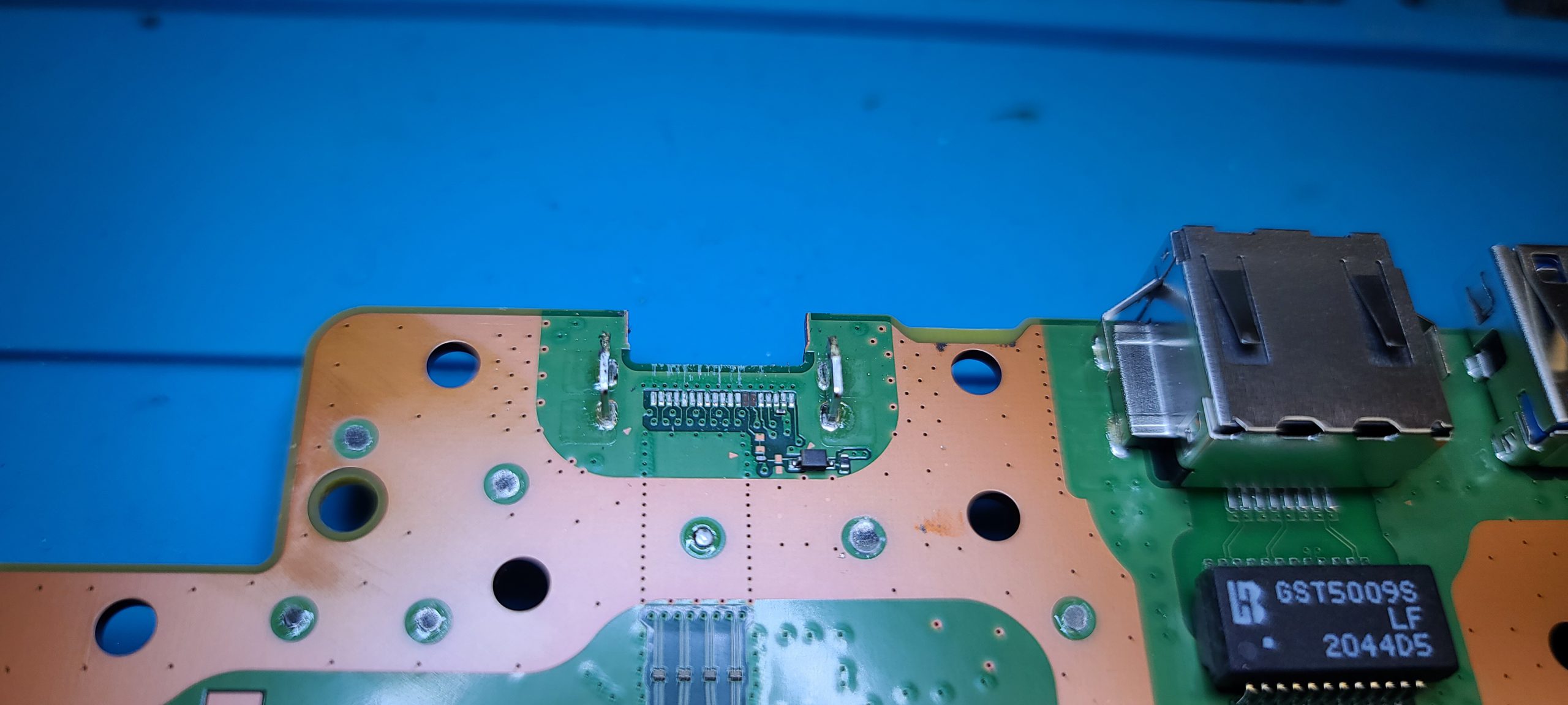 Damaged PS5 HDMI Port Before Repair